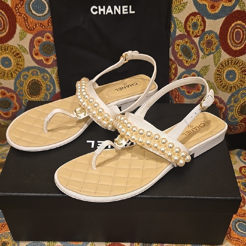 Chanel White and Gold Pearl Sandals - Picture 4 of 16